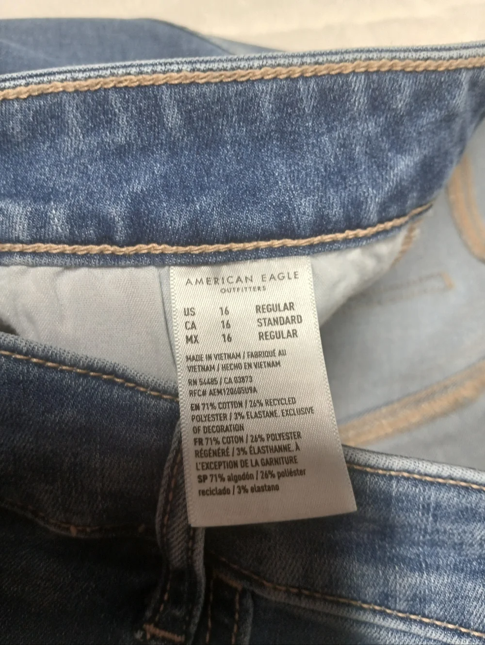 American Eagle High Rise Jegging Light Wash Jeans Size 16 - Picture 2 of 9